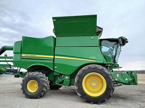 Image of John Deere S770 equipment image 4
