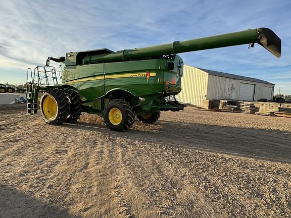 Image of John Deere S770 equipment image 4