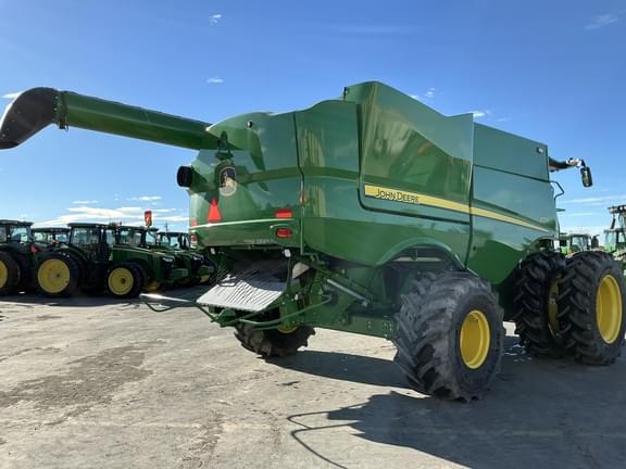 Image of John Deere S770 equipment image 4