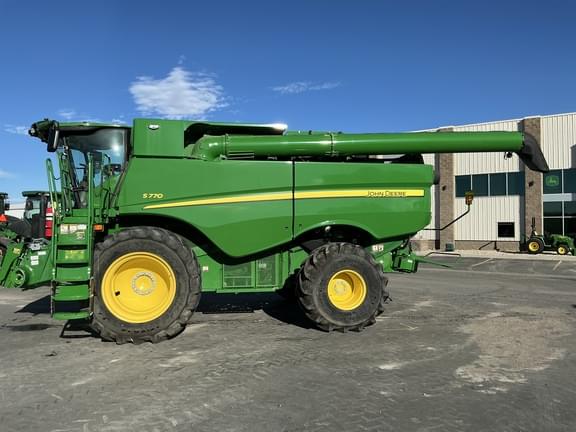 Image of John Deere S770 equipment image 1
