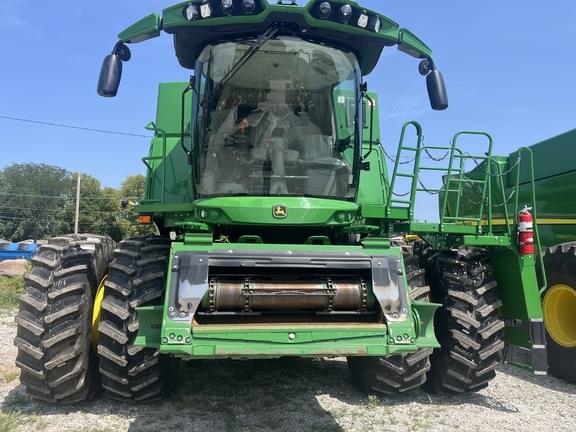 Image of John Deere S770 equipment image 2