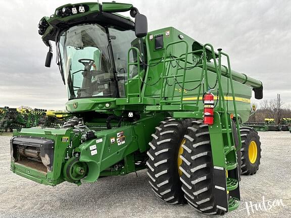 Image of John Deere S770 equipment image 1