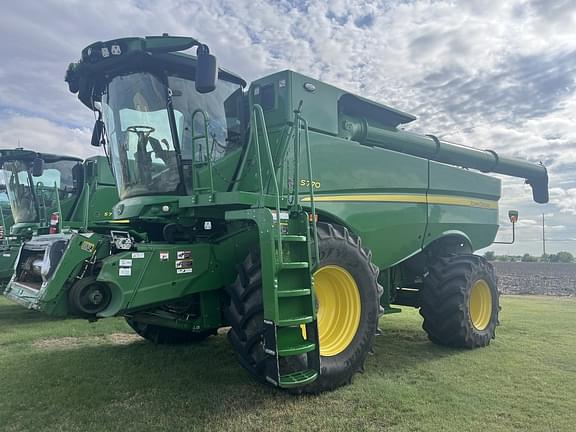 Image of John Deere S770 equipment image 1