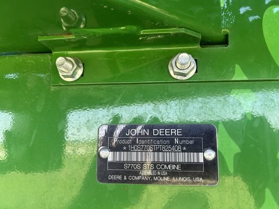 Image of John Deere S770 equipment image 2