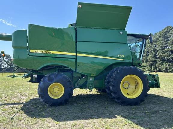 Image of John Deere S770 equipment image 2