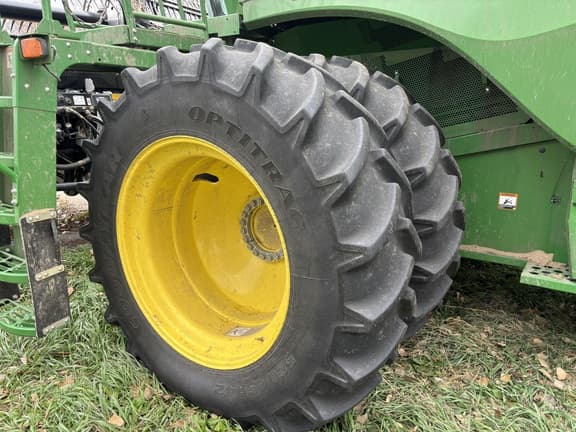 Image of John Deere S770 equipment image 4