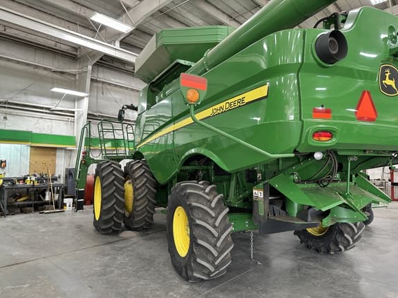 Image of John Deere S770 equipment image 4