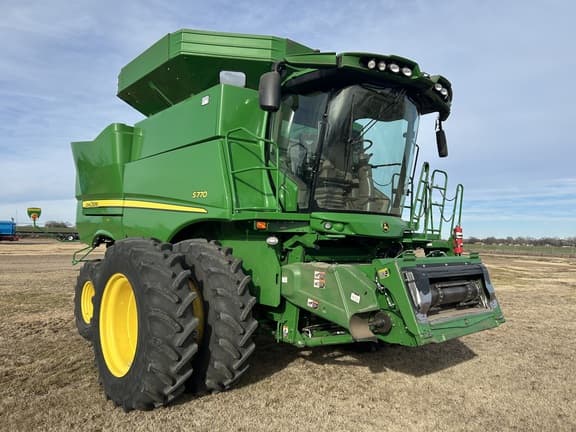 Image of John Deere S770 equipment image 2
