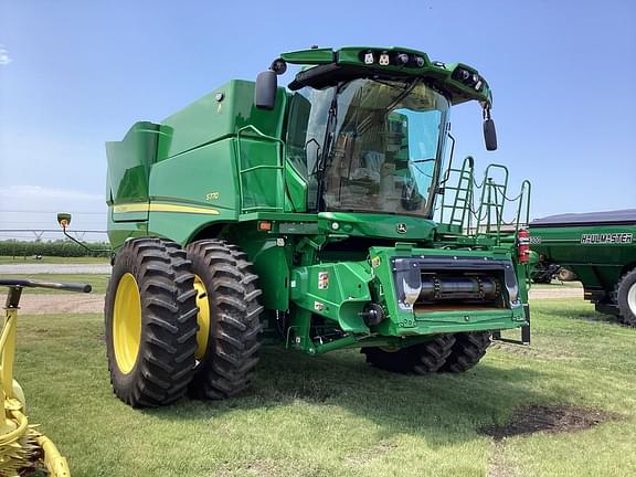 Image of John Deere S770 equipment image 1