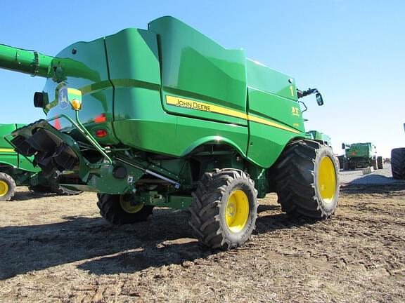 Image of John Deere S770 equipment image 4