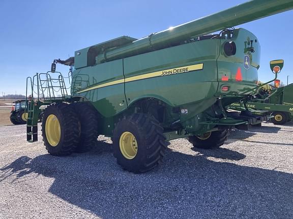 Image of John Deere S770 equipment image 4