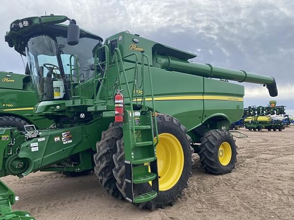 Image of John Deere S770 equipment image 1