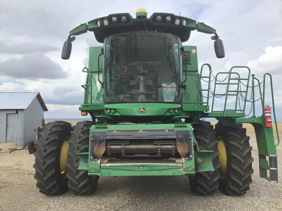 Image of John Deere S770 equipment image 2