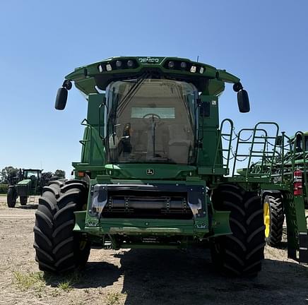 Image of John Deere S770 equipment image 1