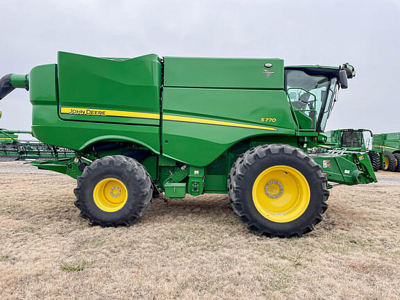 Image of John Deere S770 equipment image 3