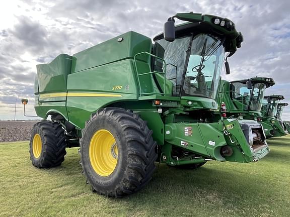 Image of John Deere S770 equipment image 2