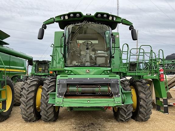 Image of John Deere S770 equipment image 1