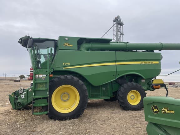 Image of John Deere S770 equipment image 2