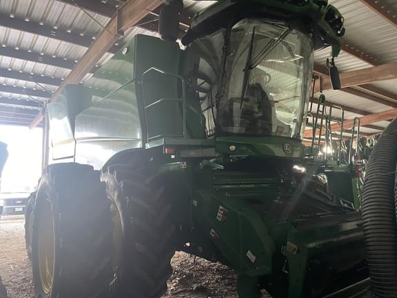 Image of John Deere S770 equipment image 4