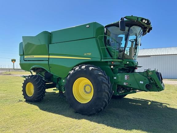 Image of John Deere S770 equipment image 1