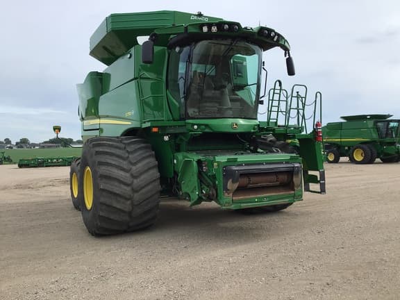 Image of John Deere S770 equipment image 3