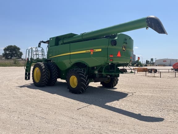 Image of John Deere S770 equipment image 2