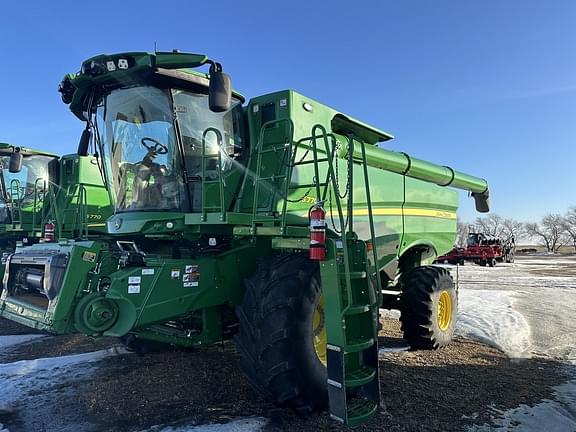 Image of John Deere S770 Image 1