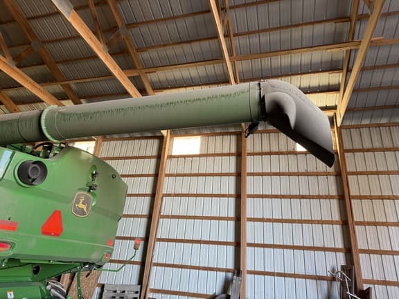 Image of John Deere S770 equipment image 3