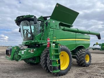 Main image John Deere S770