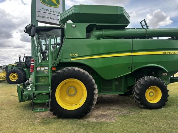 Image of John Deere S770 equipment image 3
