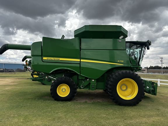 Image of John Deere S770 equipment image 1