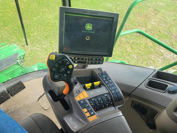 Image of John Deere S770 equipment image 4