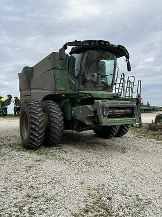 Image of John Deere S770 equipment image 1