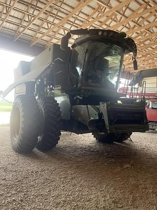 Image of John Deere S770 equipment image 4