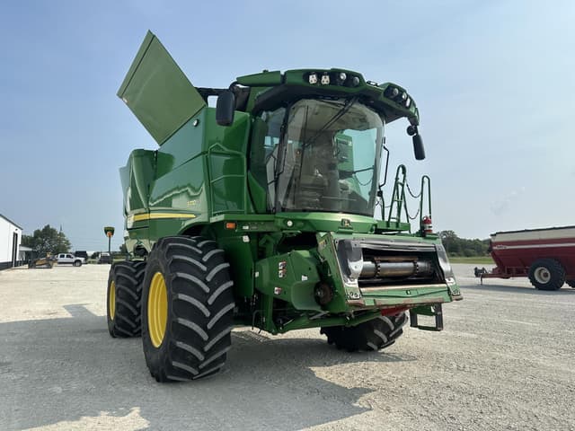 Image of John Deere S770 equipment image 1