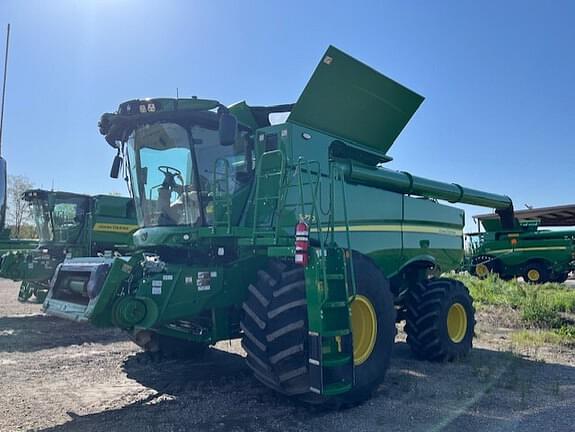Image of John Deere S770 equipment image 1
