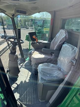Image of John Deere S770 equipment image 4