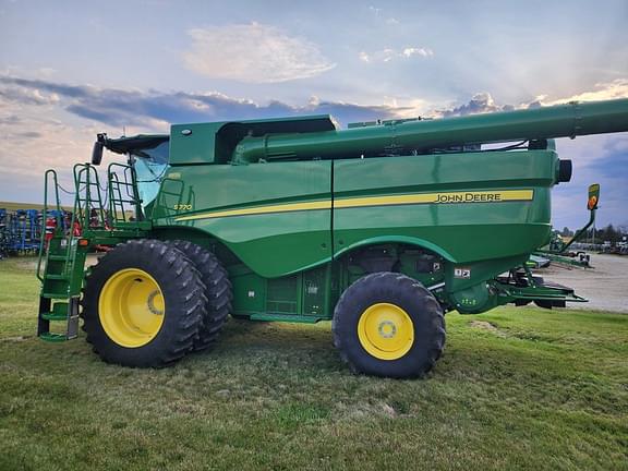 Image of John Deere S770 equipment image 3