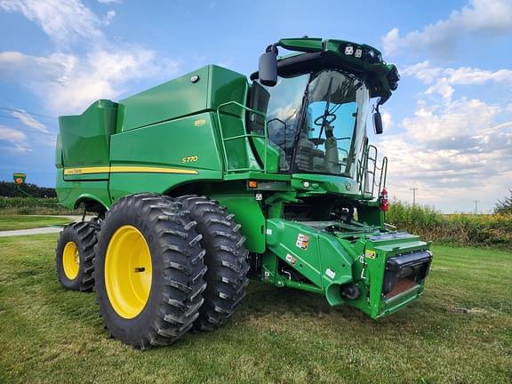 Image of John Deere S770 equipment image 1