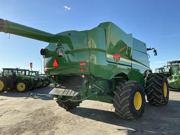 Image of John Deere S770 equipment image 4