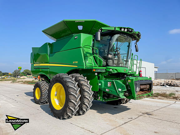 Image of John Deere S770 equipment image 2