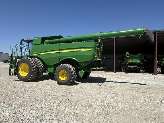 Image of John Deere S770 equipment image 1