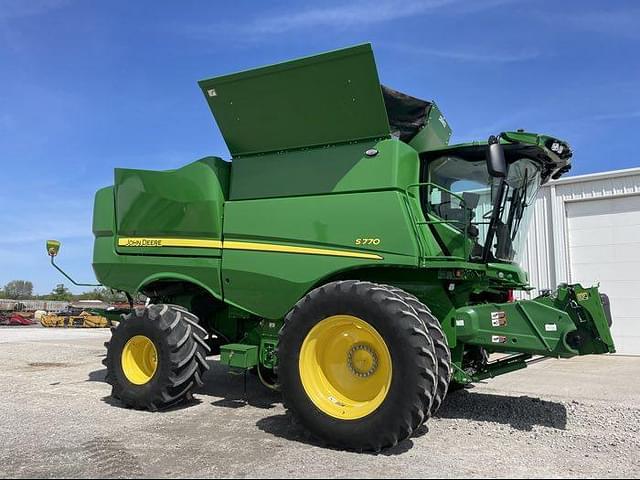 Image of John Deere S770 equipment image 1