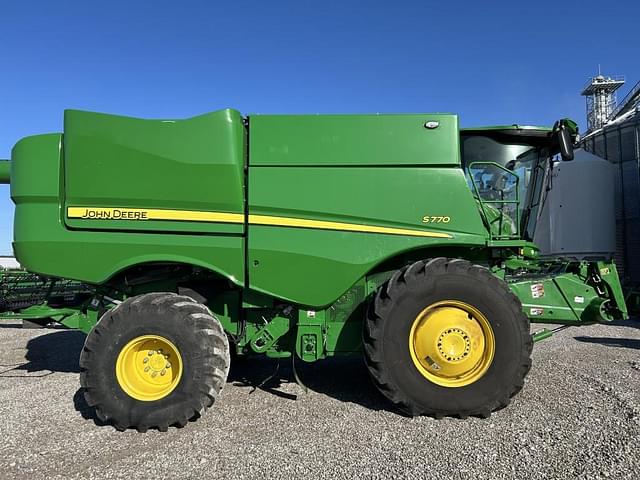 Image of John Deere S770 equipment image 3