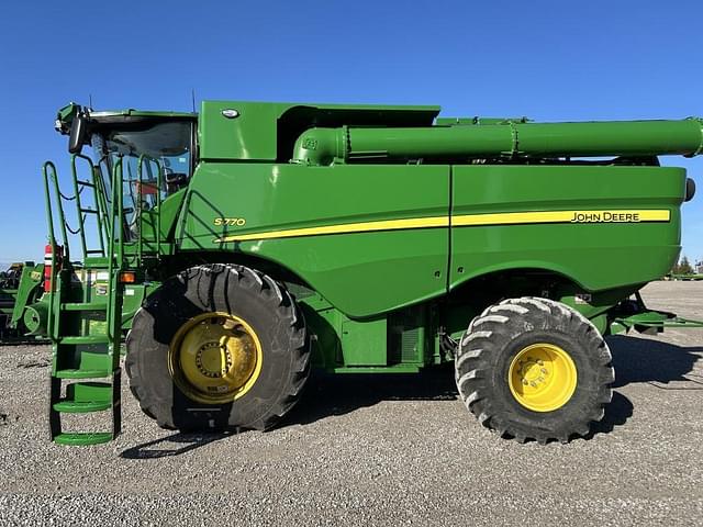 Image of John Deere S770 equipment image 2