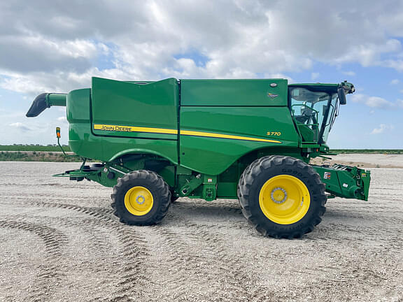 Image of John Deere S770 equipment image 3