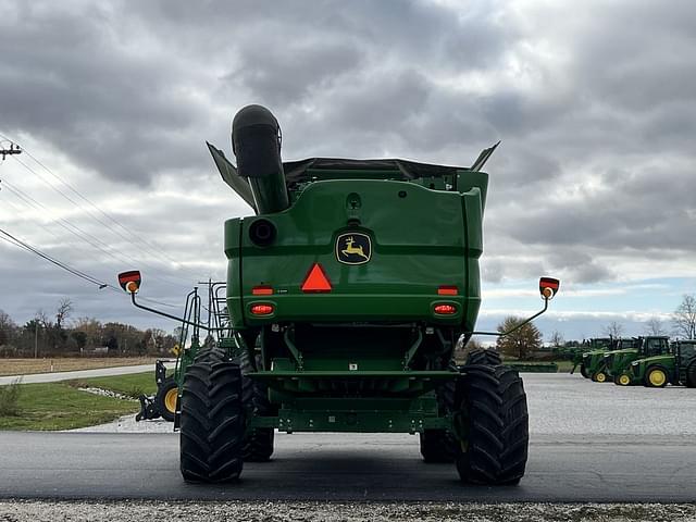 Image of John Deere S770 equipment image 4