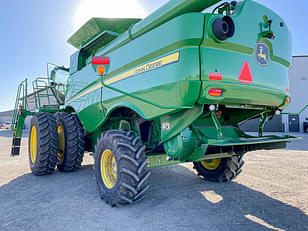 Main image John Deere S770 7