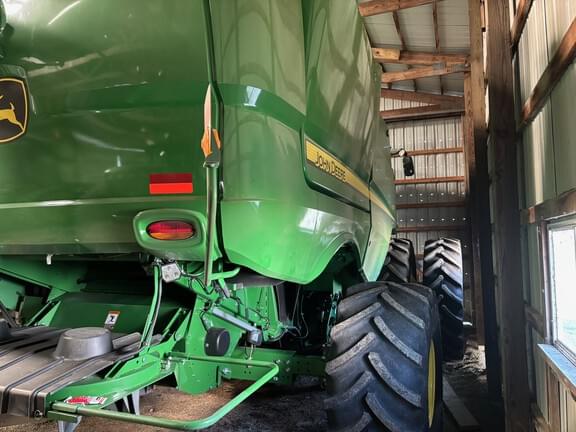Image of John Deere S770 equipment image 3