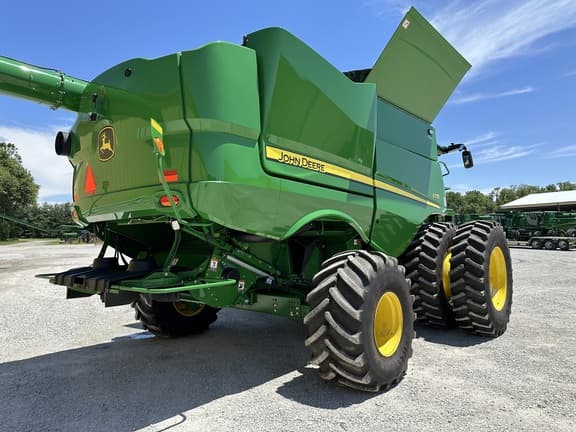 Image of John Deere S770 equipment image 2